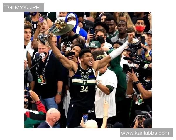 字母哥愤怒撕扯球衣雄鹿惨败引发更衣室激烈冲突