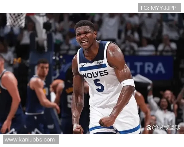 森林狼与活塞激战正酣谁能在这场对决中笑到最后 森林狼与活塞激战正酣谁能在这场对决中笑到最后