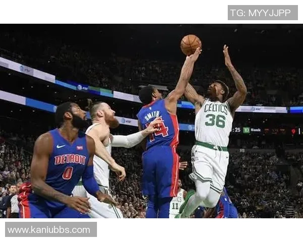 猛龙与雄鹿历史交锋战绩回顾及分析探讨 猛龙与雄鹿历史交锋战绩回顾及分析探讨