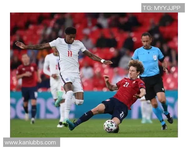 罗瑟汉姆主场迎战林肯城期待精彩对决与精彩进球的较量