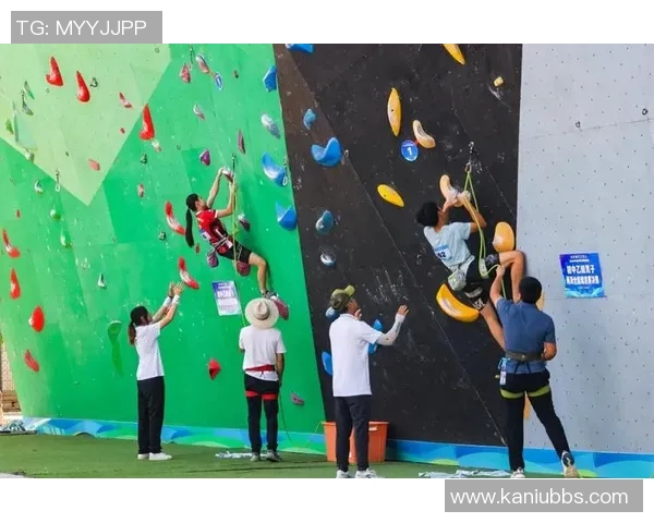 重庆攀岩队的耐力训练与攀岩技术提升的深度探讨 重庆攀岩队的耐力训练与攀岩技术提升的深度探讨