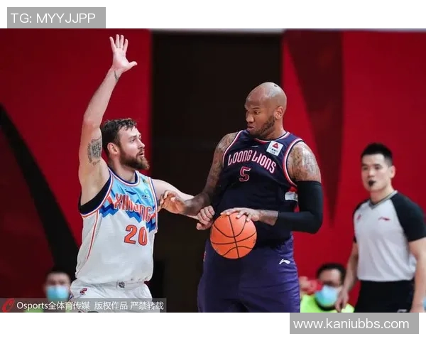 广州与上海绿地的激烈对决谁能在这场较量中笑到最后 广州与上海绿地的激烈对决谁能在这场较量中笑到最后